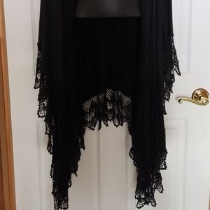 POL black shawl